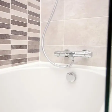Near The Mall And Zoo Project | 2br Apartman