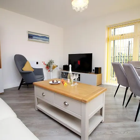 Near The Mall And Zoo Project | 2br