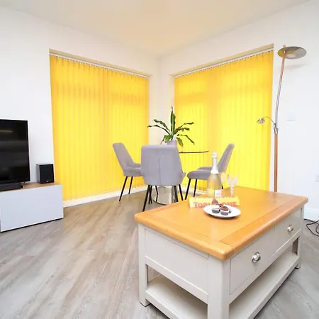 Near The Mall And Zoo Project | 2br Апартаменти