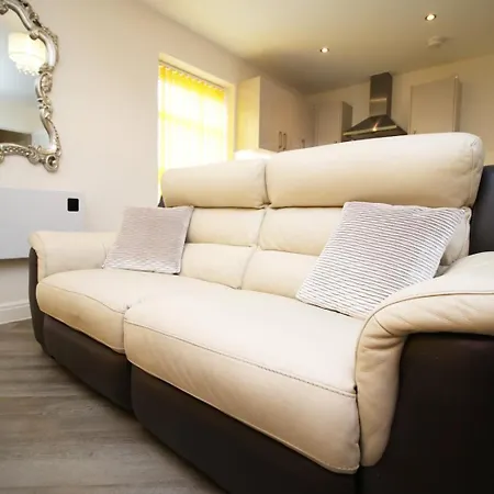 Апартаменти Near The Mall And Zoo Project | 2br